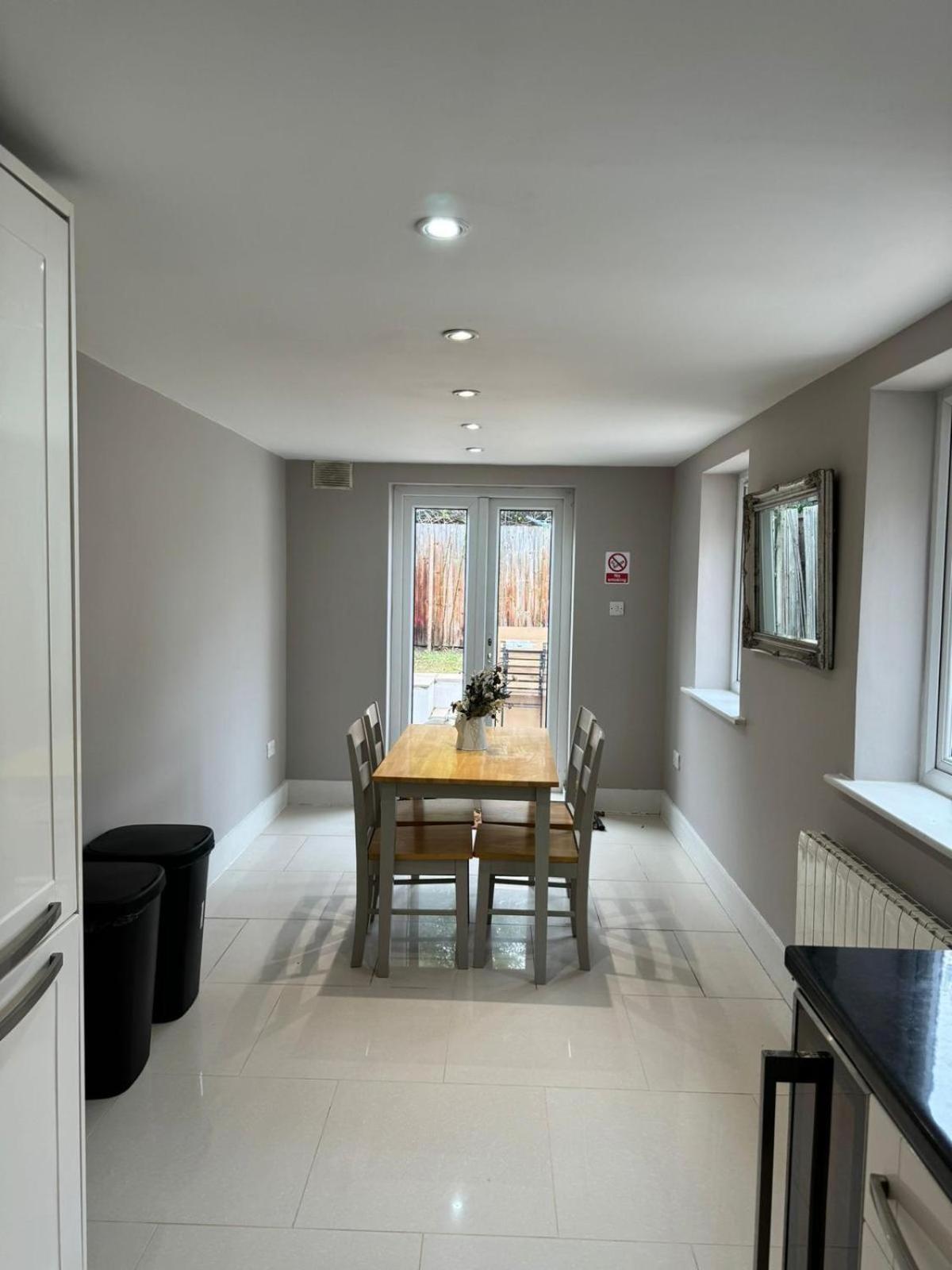 Brentford Guest Rooms Dış mekan fotoğraf
