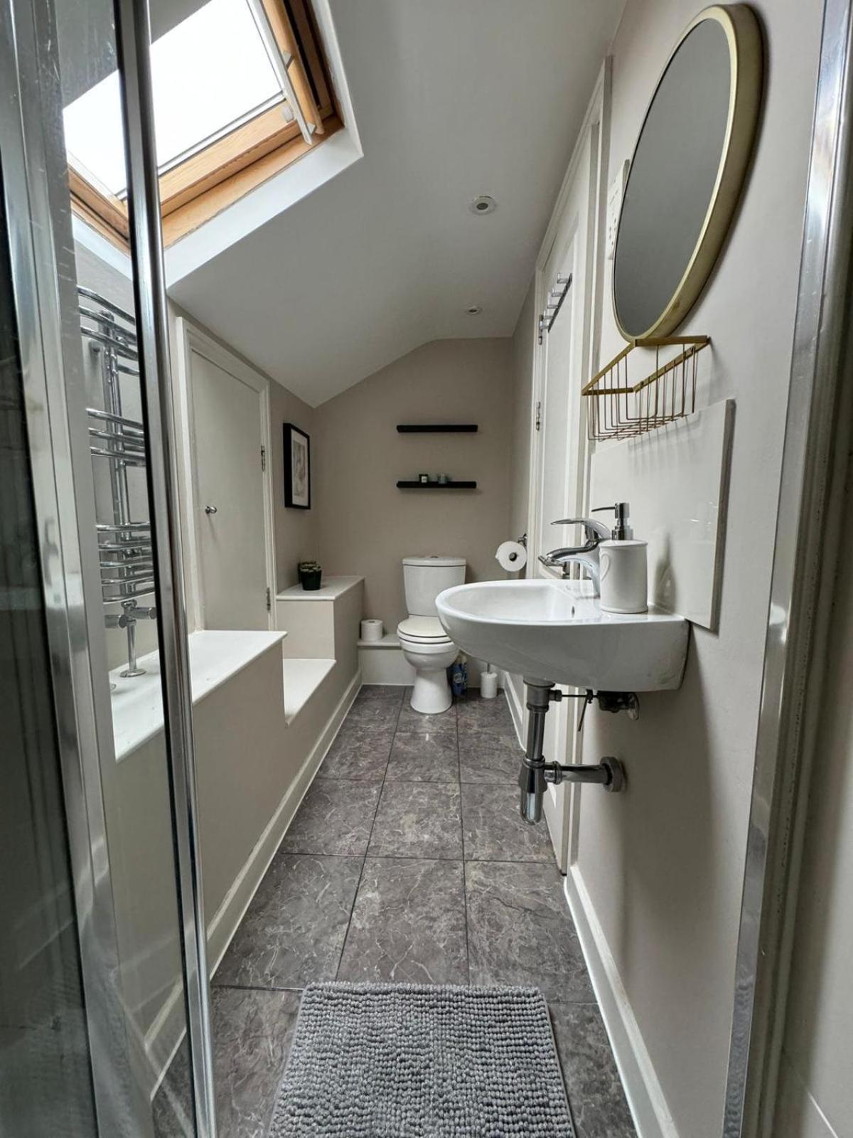 Brentford Guest Rooms Dış mekan fotoğraf